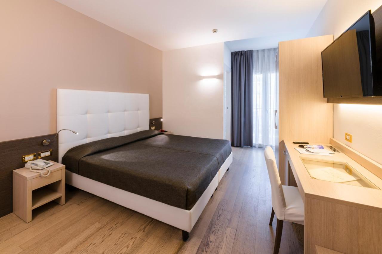 Hotel Italy Bibione Esterno foto