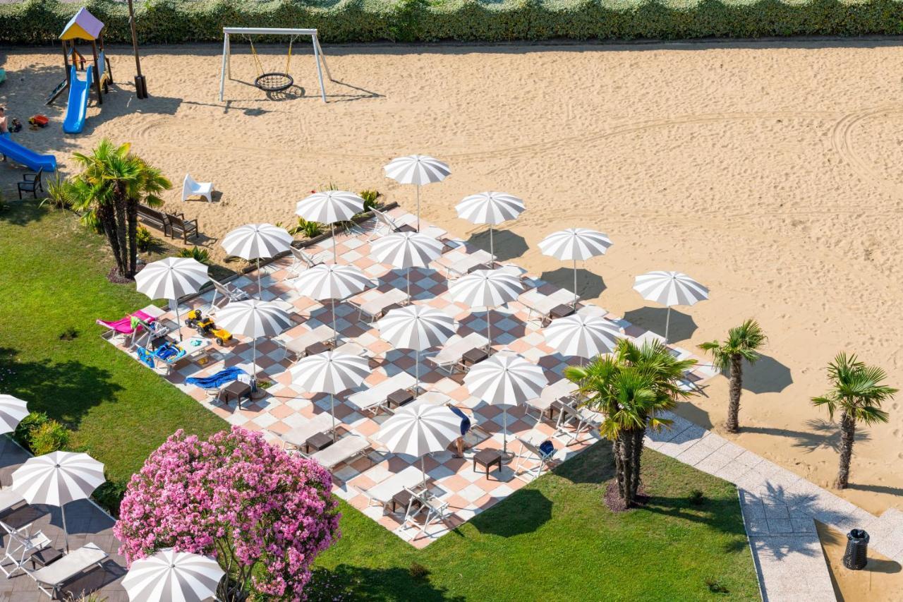 Hotel Italy Bibione Esterno foto