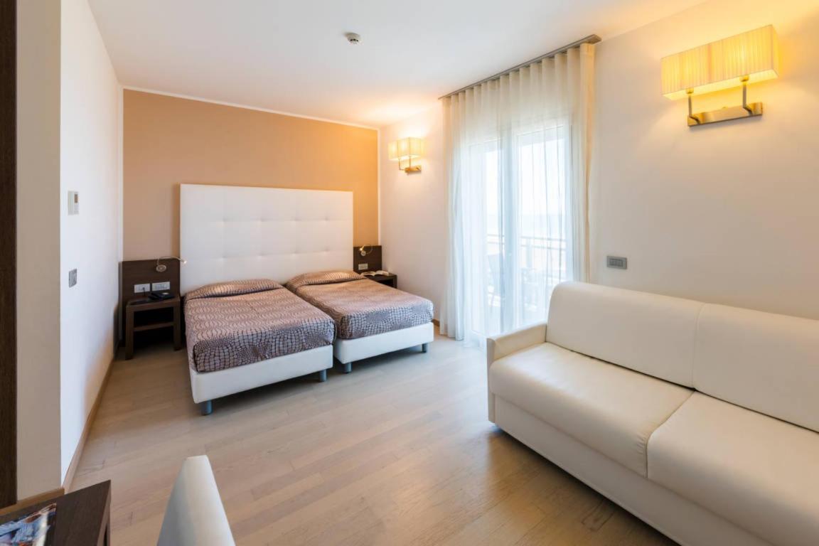 Hotel Italy Bibione Esterno foto