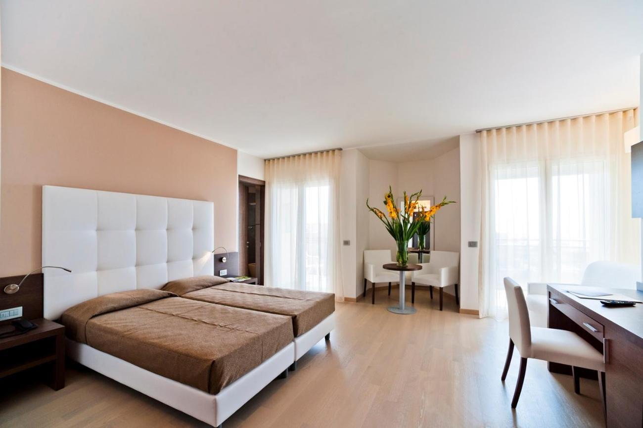 Hotel Italy Bibione Esterno foto