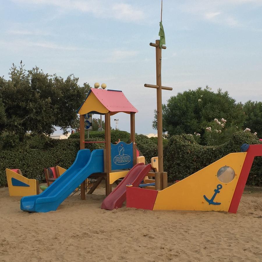 Hotel Italy Bibione Esterno foto
